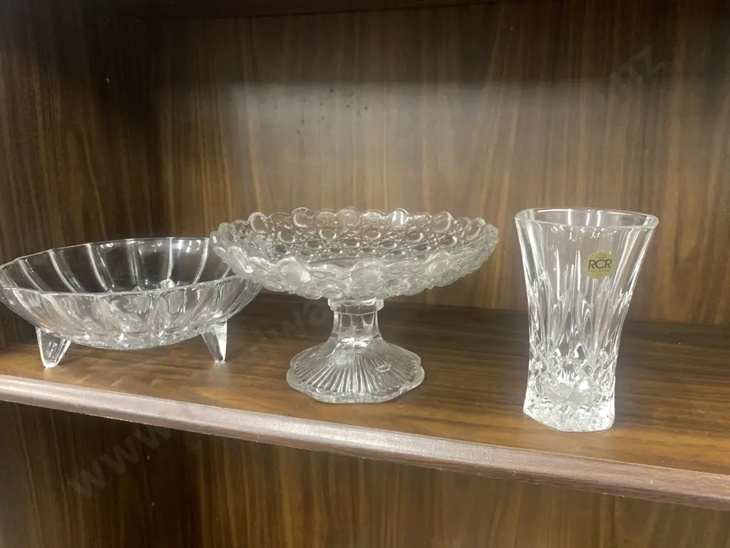 Vintage Crystal Vase, Pedestal Dish & Tri Footed Bowl Image 1++