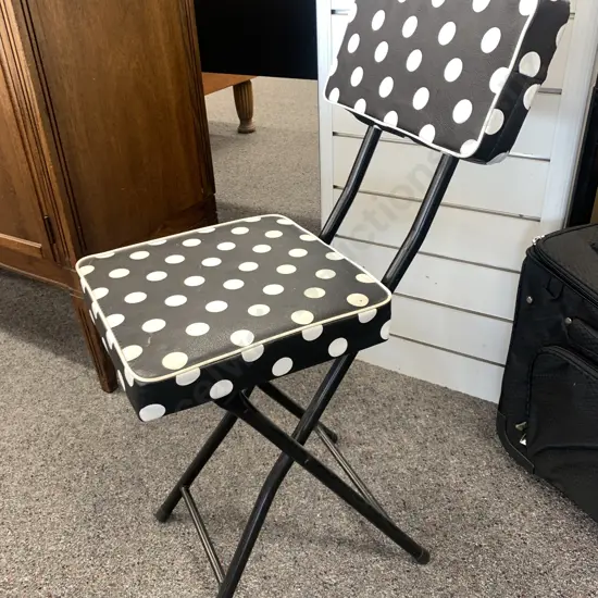 Retro Black & White Spotted Fold Up Chair