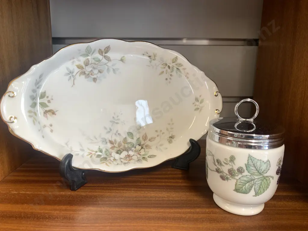Royal Albert 'Haworth' Oval Plate With Royal Worcester Porcelain Egg Coddler Image 1++