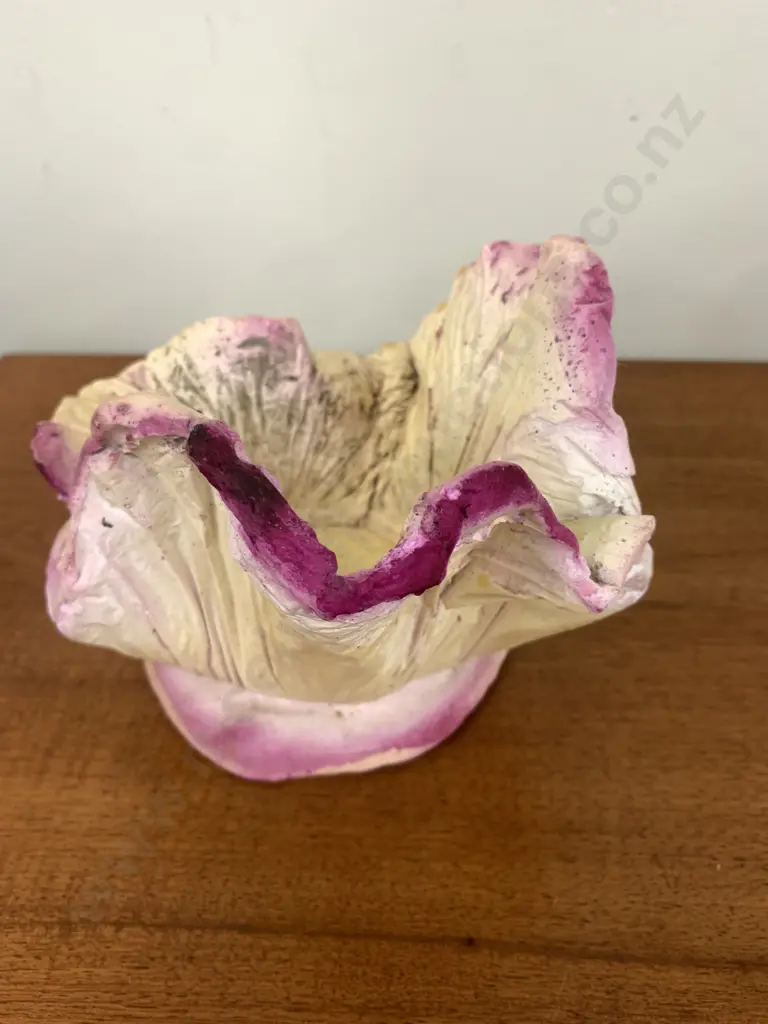 Vintage Art Deco Cabbage Leaf Dish / Planter (Small Chip) Image 1++