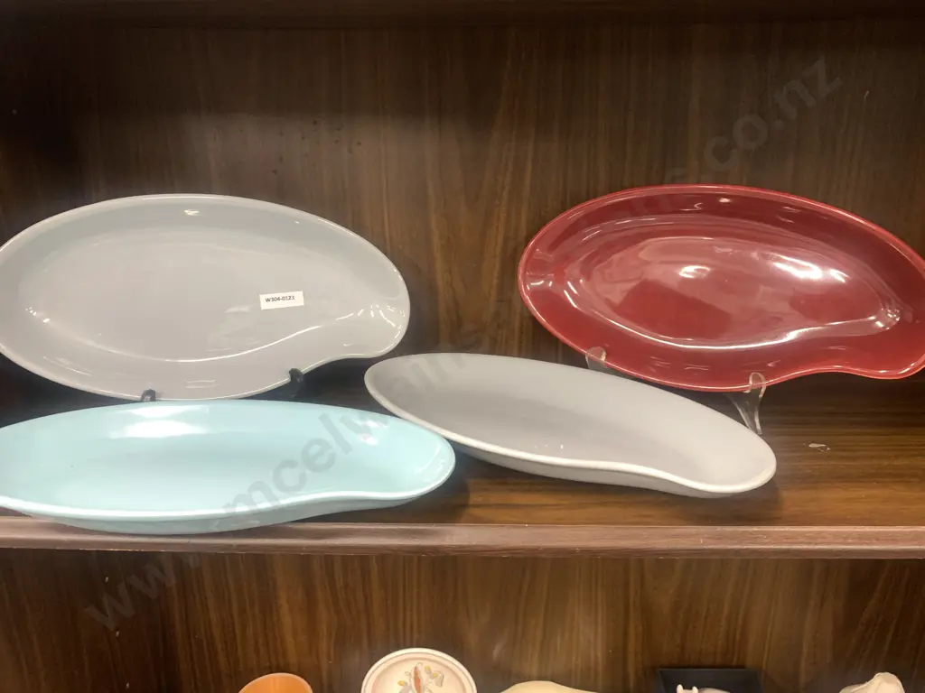 Mid Century Style Serving Platters x 4, Assorted Colours Image 1++