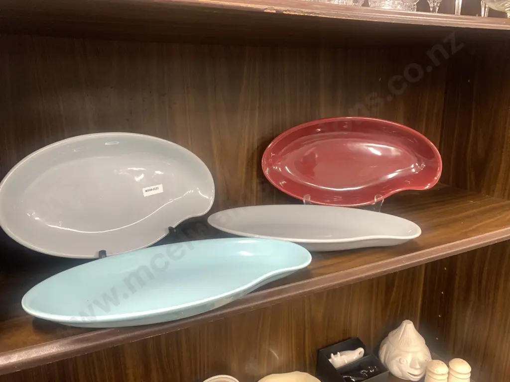 Mid Century Style Serving Platters x 4, Assorted Colours Image 1++
