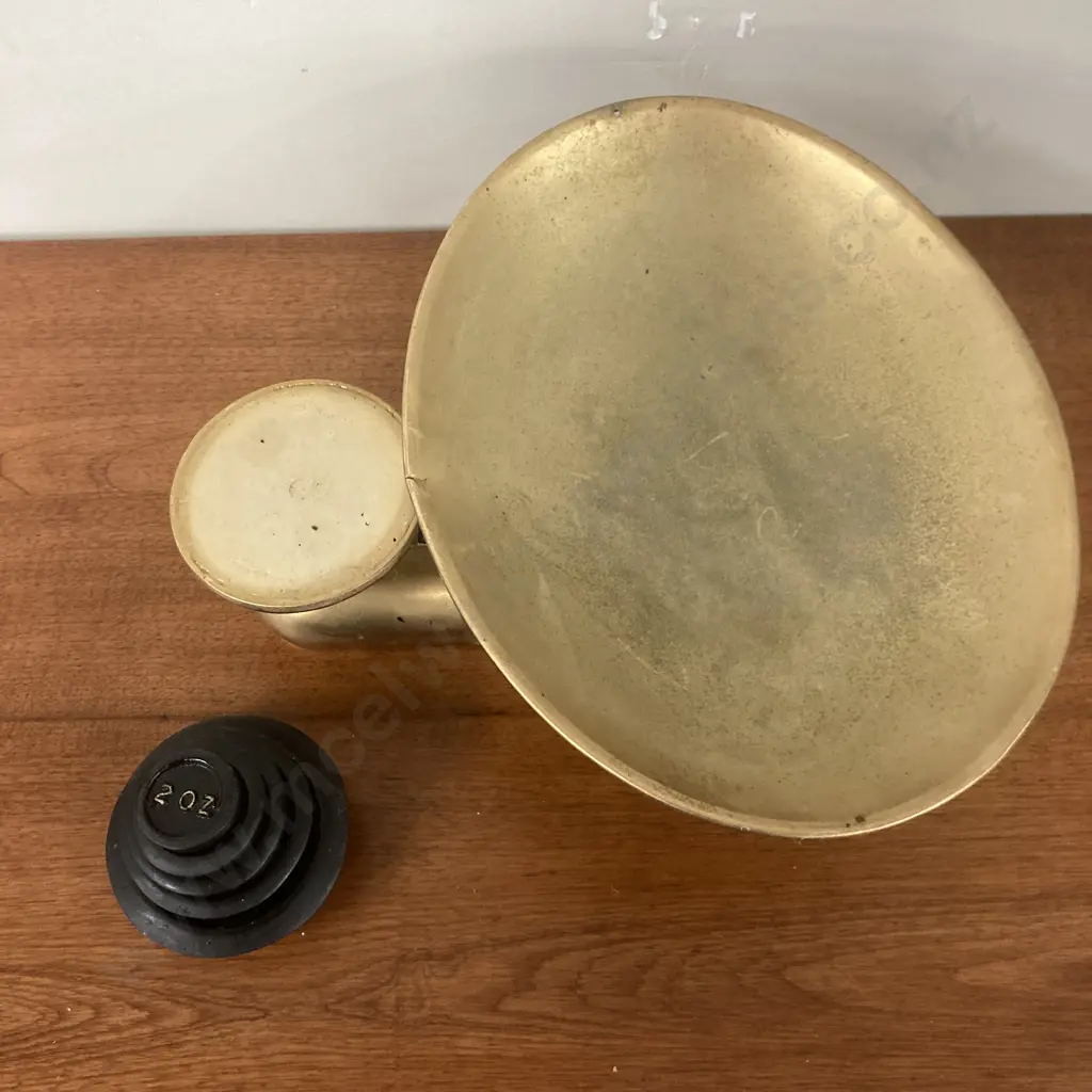 Vintage 'Domestic Use Only' Balance Scales With 5 Weights (2oz to 2lb), Old Gold Colour Image 1++