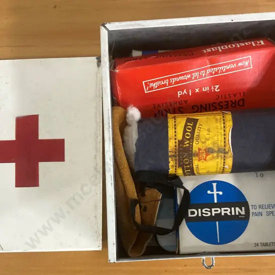 Vintage Cream Steel First Aid Kit With Contents, H8 W13 D17cm