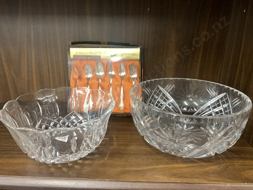 Vintage Crystal Bowls x2 With Boxed Gainsborough Teaspoon Set Of 6 Image 1++