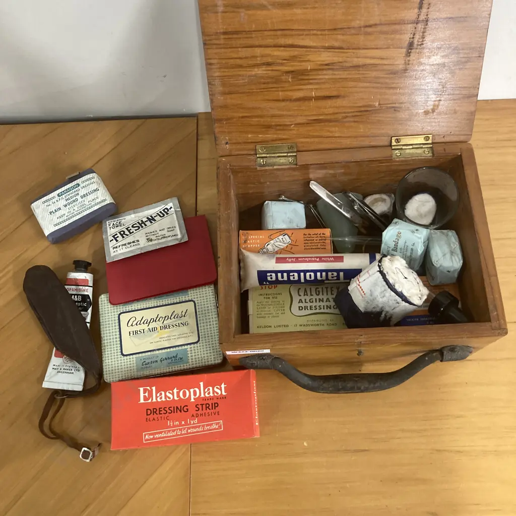 Vintage First Aid Kit In Small Wooden Case With Steel Handle, H11 W20 D16cm Image 1++