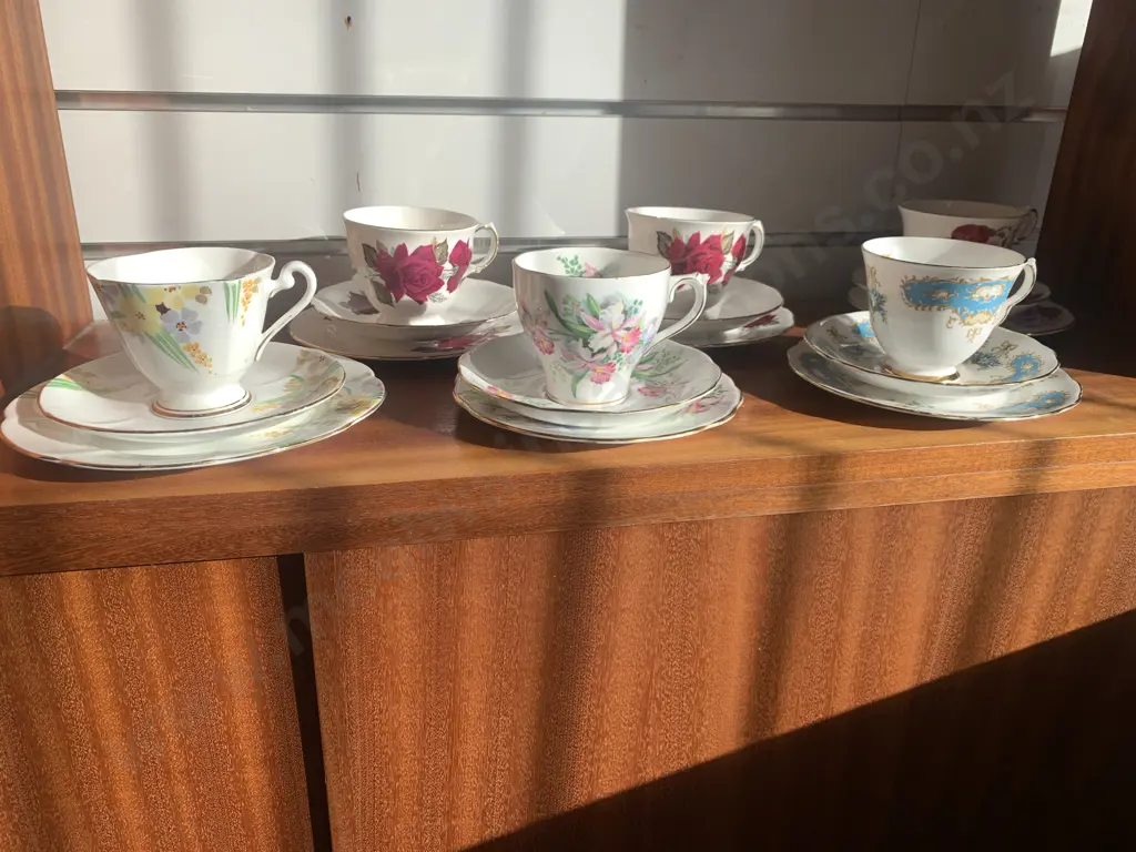 Selection of Six Trios, Roslyn, Queen Anne Etc Image 1++