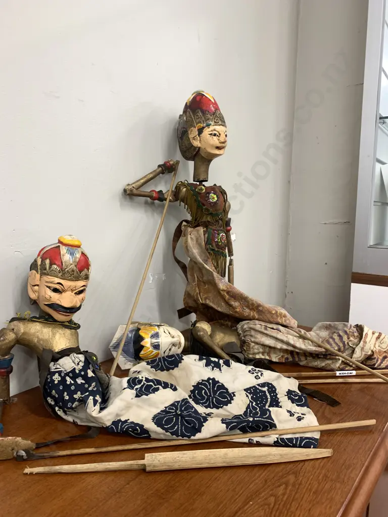 Lot of Three Vintage Indonesian Style Puppets Image 1++
