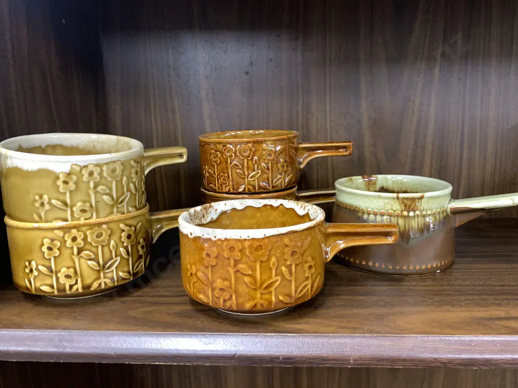 Assortment Of Handled Crown Lynn Soup Bowls, (#1272, 1187 Etc) Image 1++