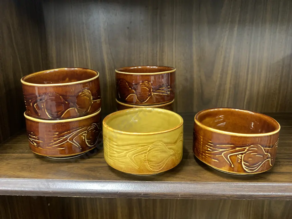 Assortment of Six Crown Lynn Garlic or Onion Soup Bowls, Honey Glaze, #1198 Image 1++