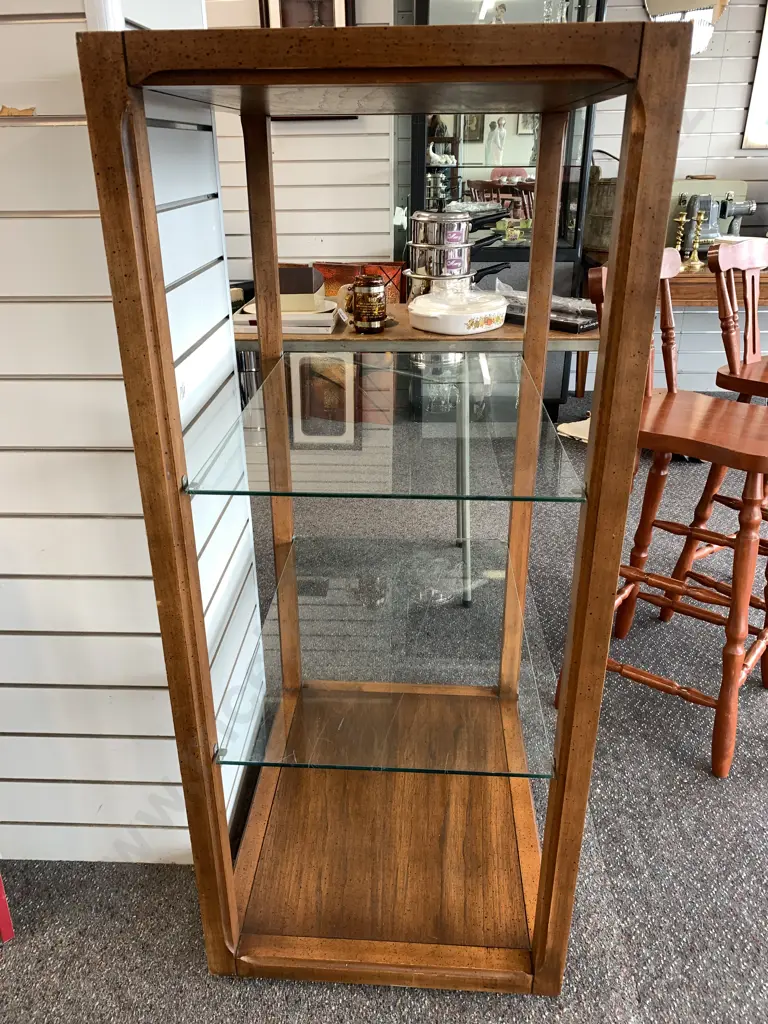 Mid Century Oak Rectangular Display Unit With 2 Glass Shelves, H125 W68 D52cm Image 1++