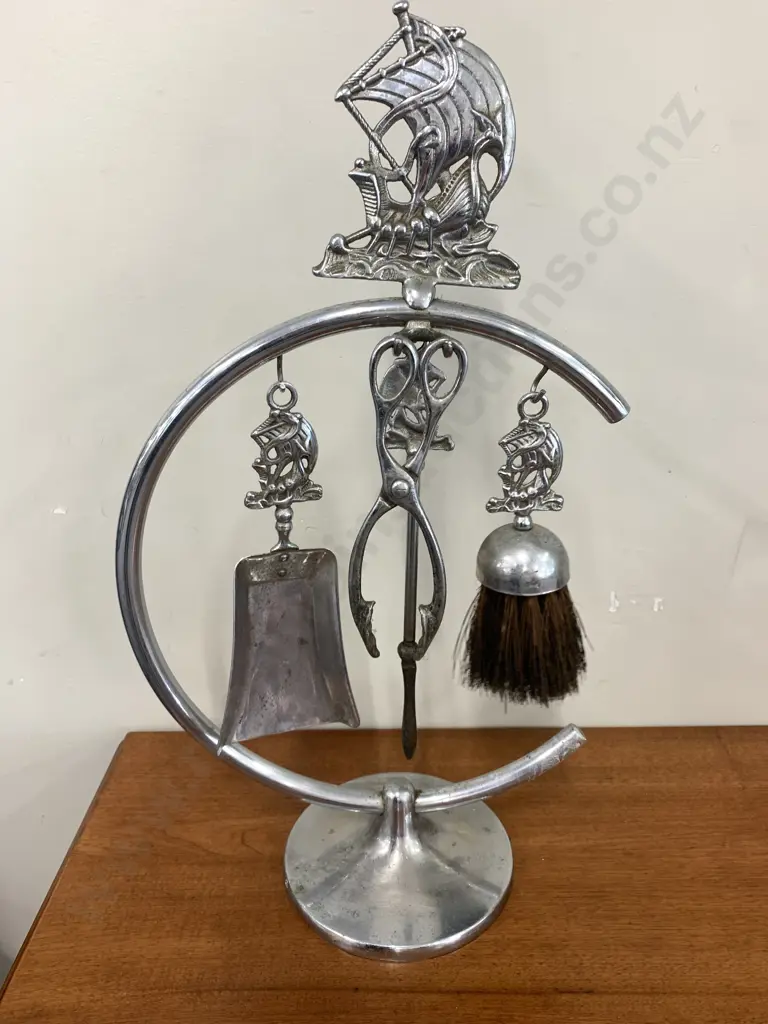 Vintage 4 Pce Fire Side Companion With A 'Galleon' Nautical Theme Image 1++
