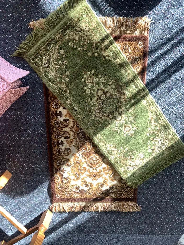 Vintage Floor Rug & Runner 1x Brown/Gold/Green Tones L170cm, W138cm.1x Green/Cream Tones L150cm,W30cm (af) Image 1++