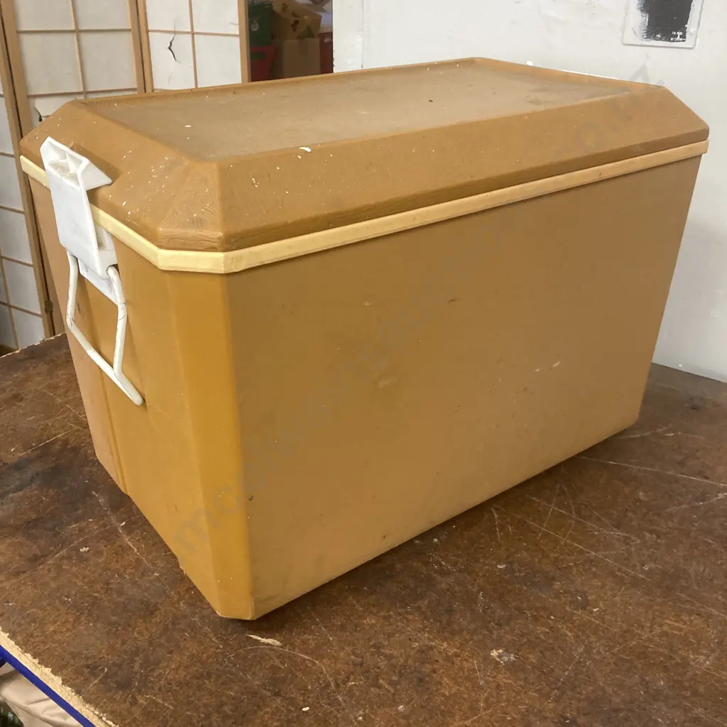 Vintage Retro Chilly Bin, H41 W60 D37cm Image 1++