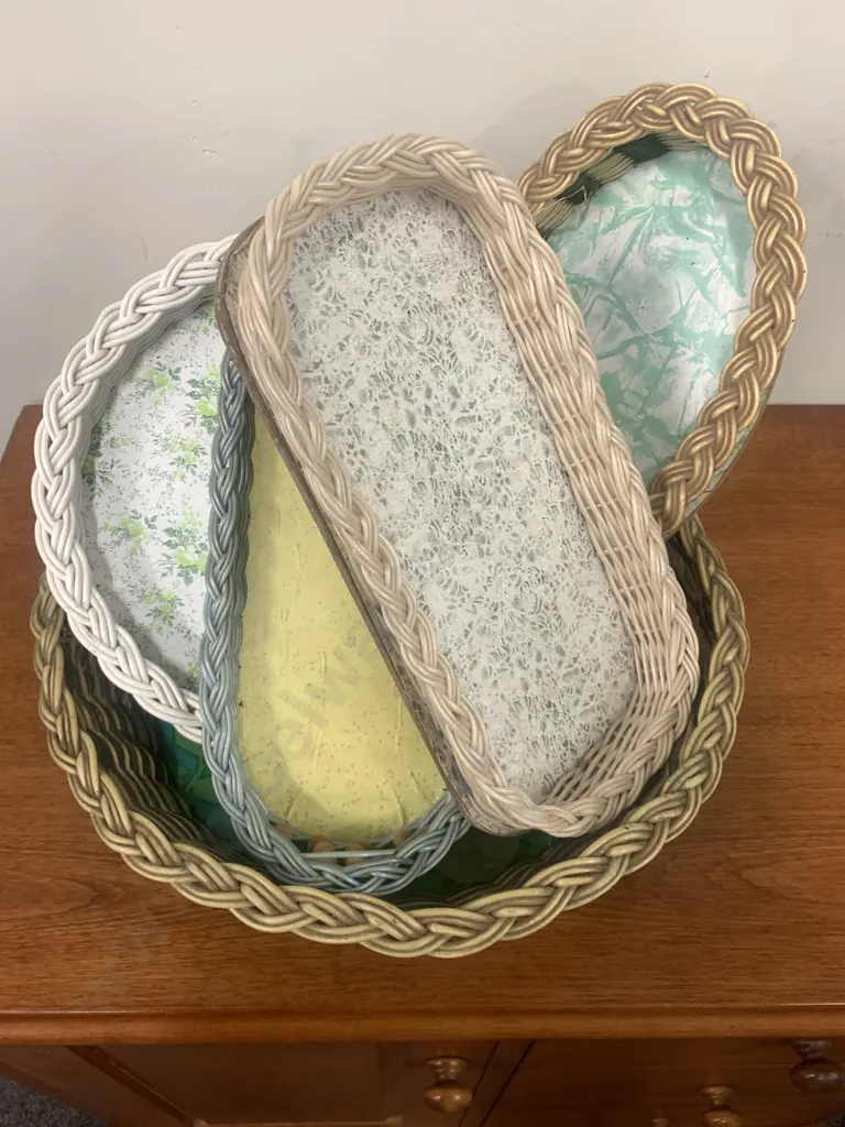 Assortment of Retro Cane Trays & Basket Image 1++