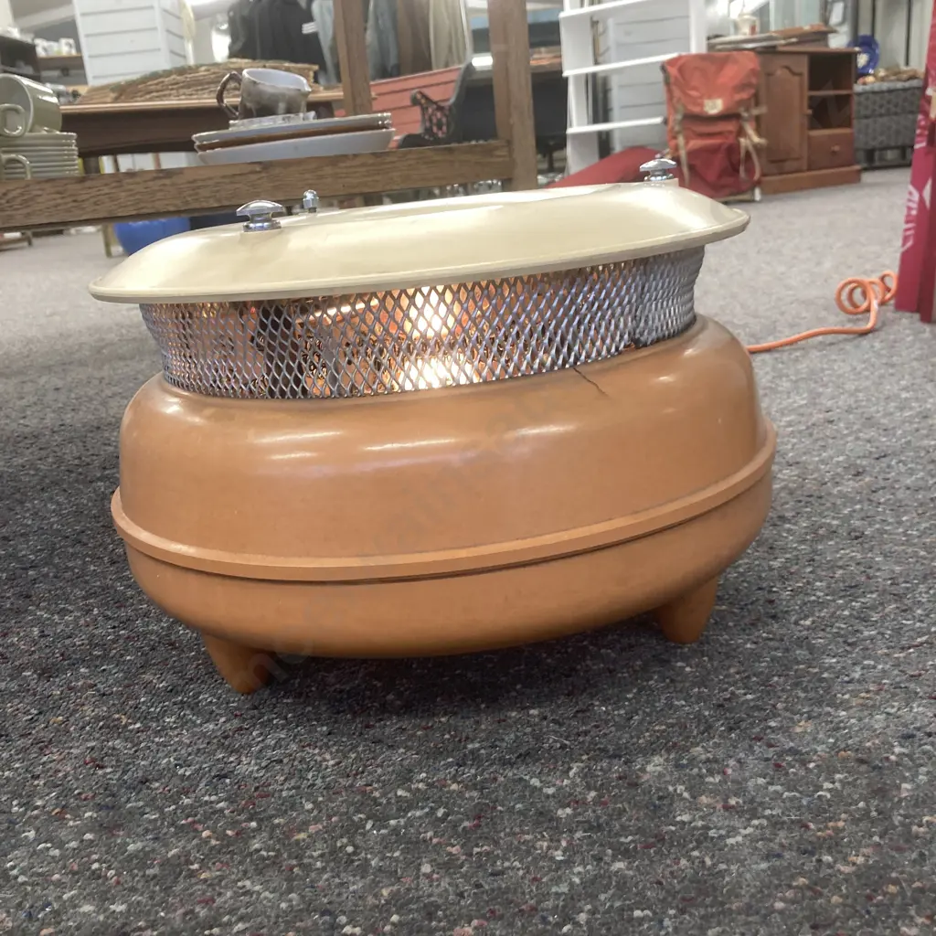 Vintage Art Deco Retro Bakelite Kasyaire Circular Heater On Three Feet (In Working Condition) Image 1++