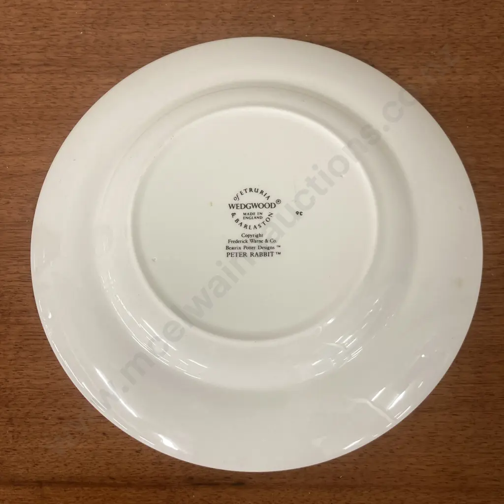 Wedgwood of Etrauria & Barlaston Beatrix Potter Design 20cm Peter Rabbit Plate Image 1++