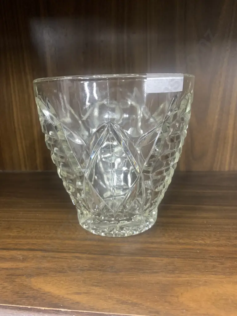 Vintage Clear Cut Glass Vase, 13 x 14cm Image 1++