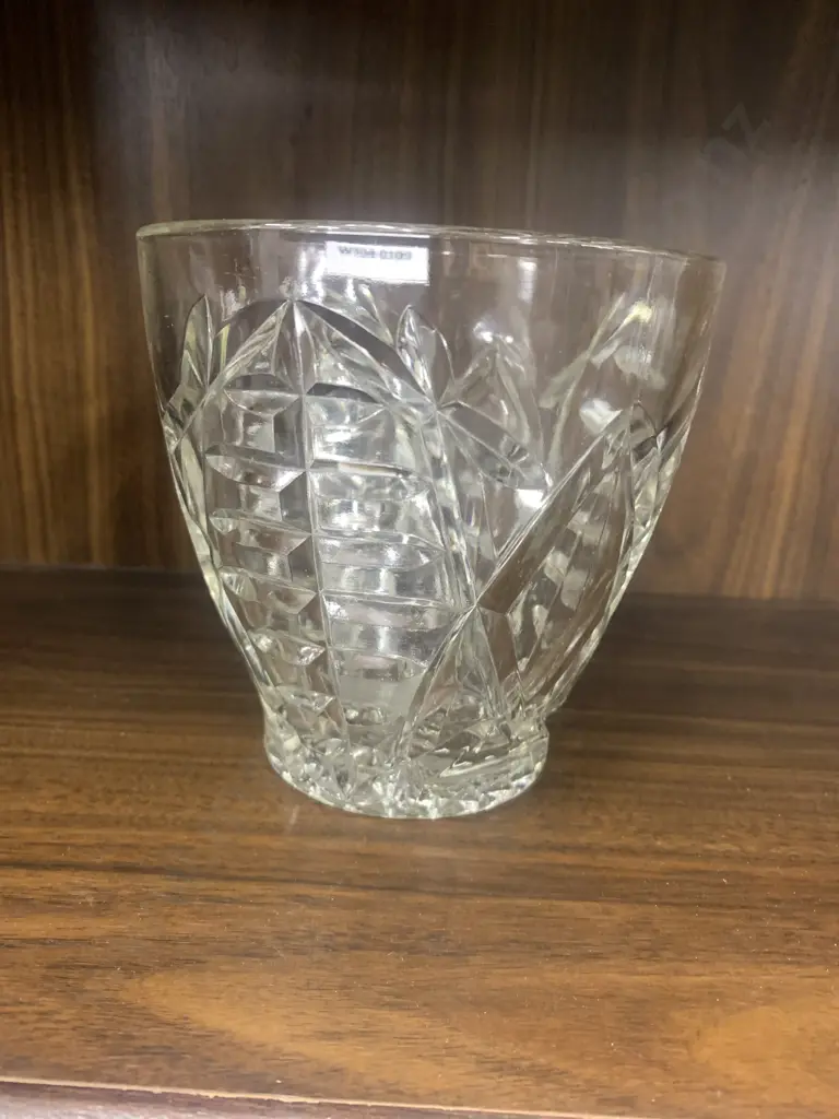 Vintage Clear Cut Glass Vase, 13 x 14cm Image 1++