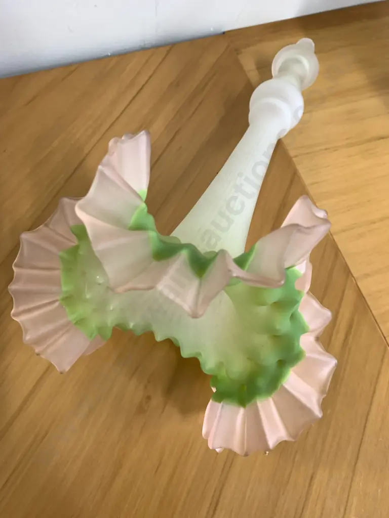 Stunning Vintage Trumpet Vase Epergne Single Stem Frosted Glass With Green / Pink Tones And Ruffled Edge H 40cm Image 1++