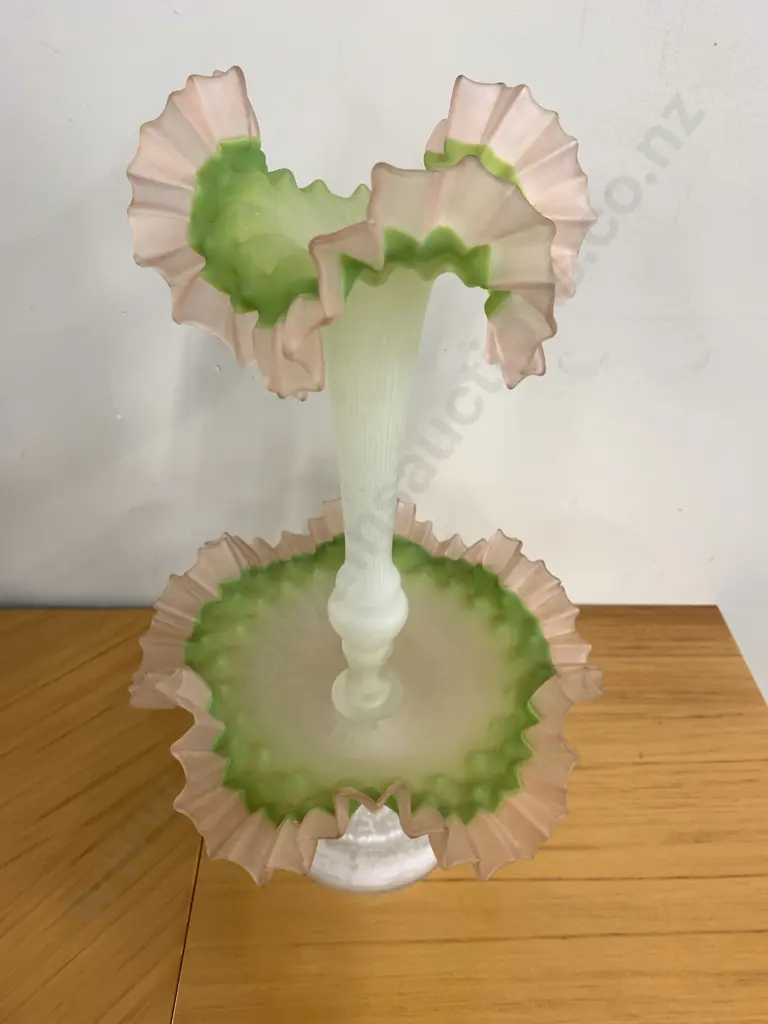 Stunning Vintage Trumpet Vase Epergne Single Stem Frosted Glass With Green / Pink Tones And Ruffled Edge H 40cm Image 1++