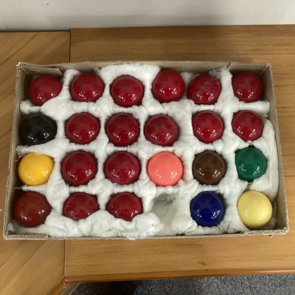 Vintage Vitalite Snooker Ball Set In Box, 23 Balls In Total Image 1++