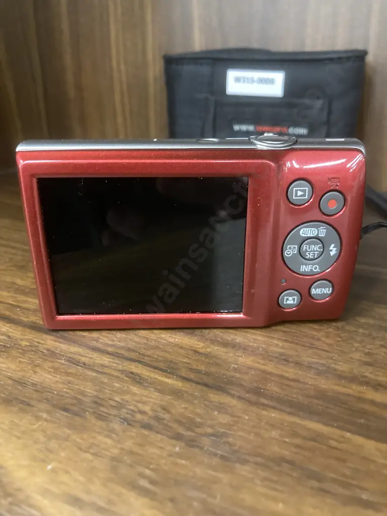Red Canon Ixus Digital Camera With Lowepro Case, 8x Optical Zoom, Needs a Charger Image 1++