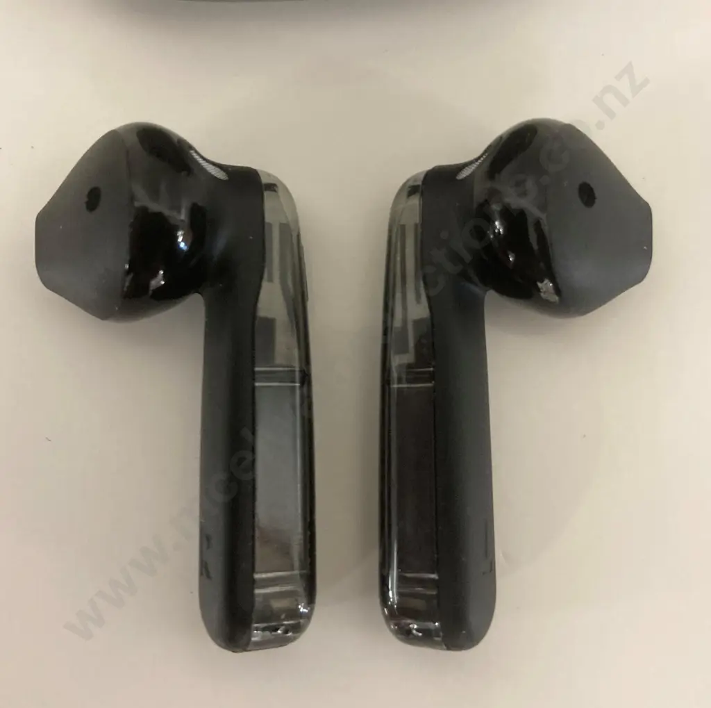 New JBL Tune 225 TWS True Wireless In-Ear Headphones (Ghost Black) Image 1++