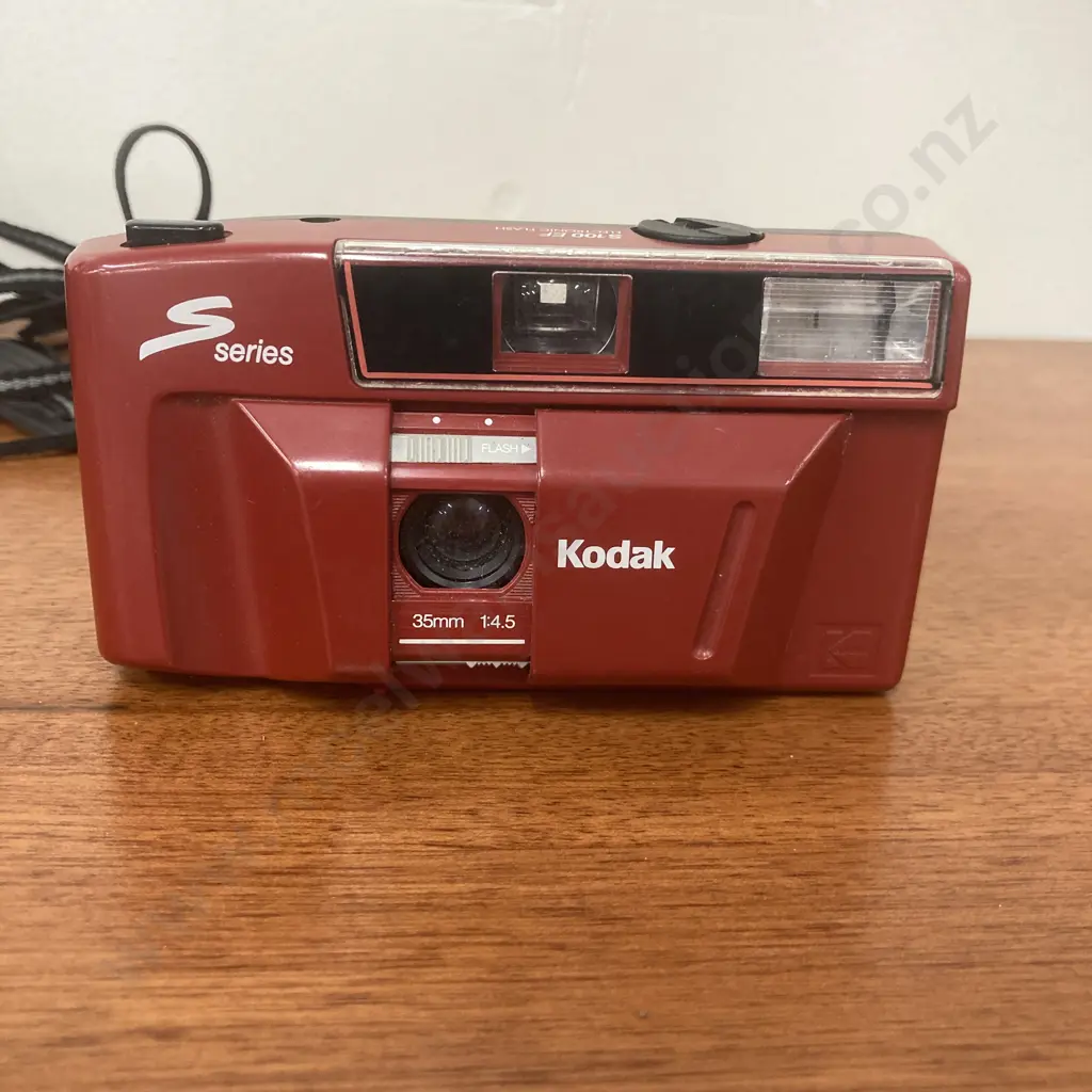 Rare Red Kodak S-Series S100 EF - 1987 35mm Point And Shoot Film Camera Made In Hong Kong & A Premier PC-700 Camera Image 1++