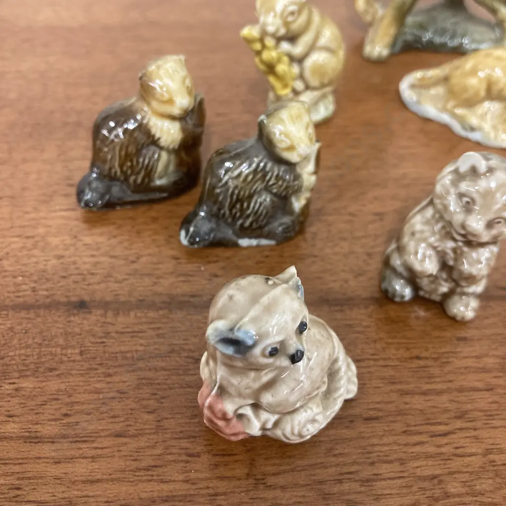 Assortment of 10 Wade Whimsies (All As Found) Image 1++