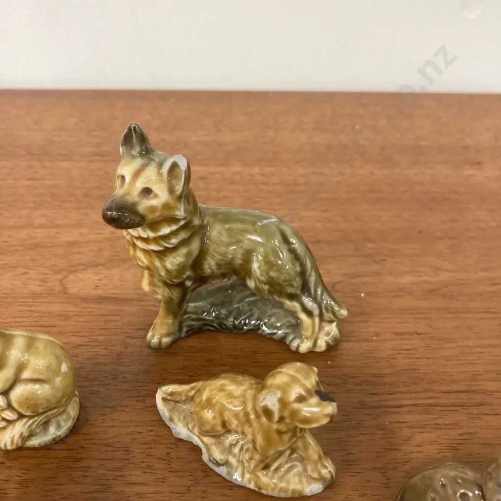 Assortment of 10 Wade Whimsies (All As Found) Image 1++
