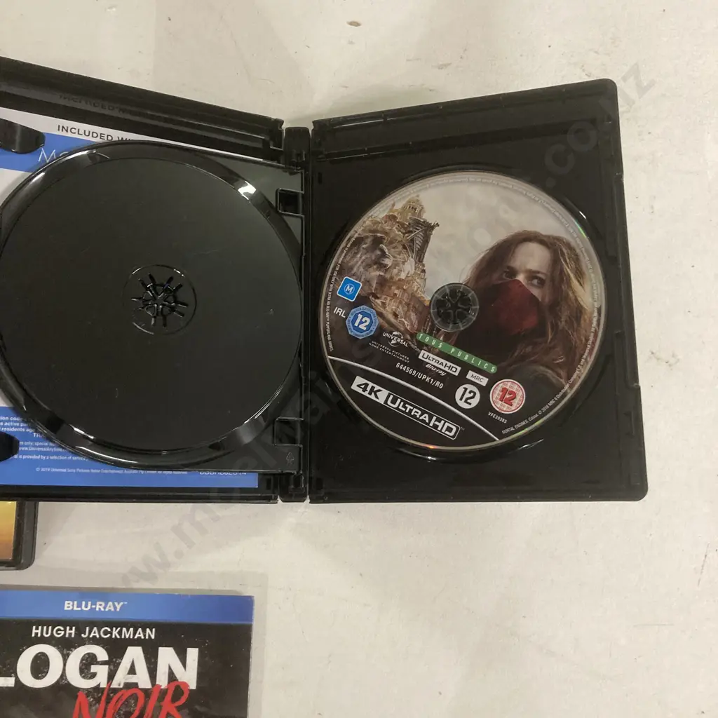 4K UltraHD  Mortal Engines, Logan Noir Blu-Ray & Logan DVD Image 1++