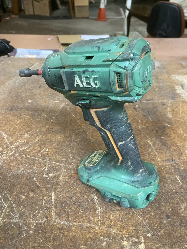 AEG 18V Impact Driver Painted Green Image 1++