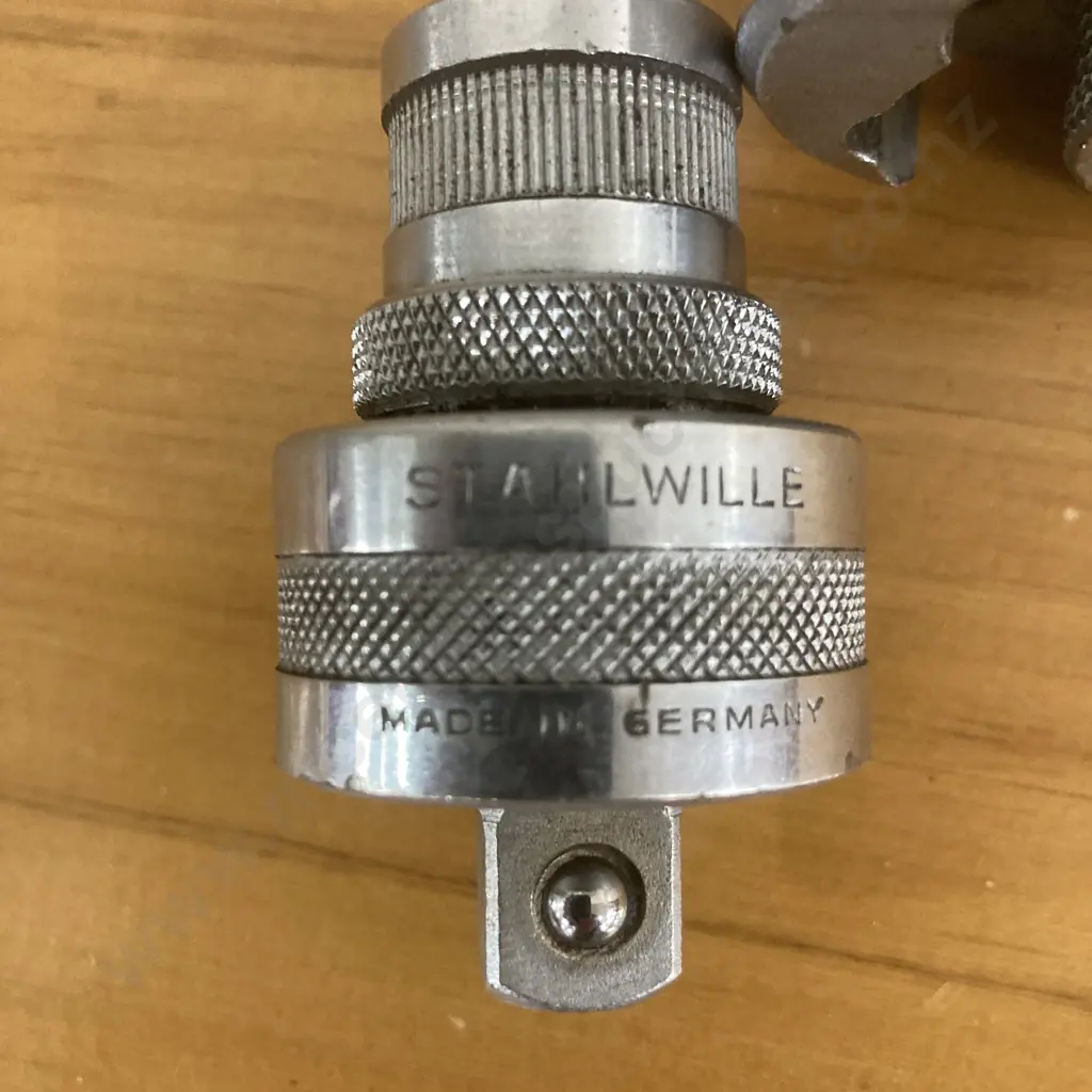 Stahlwille Ratchet Adaptor 1/2" & Tipco B55 Stud Extractor 1/2" Image 1++