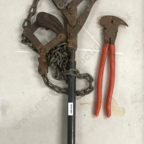 Pair of Hayes Wire Strainers With a Pair of Fencing Pliers