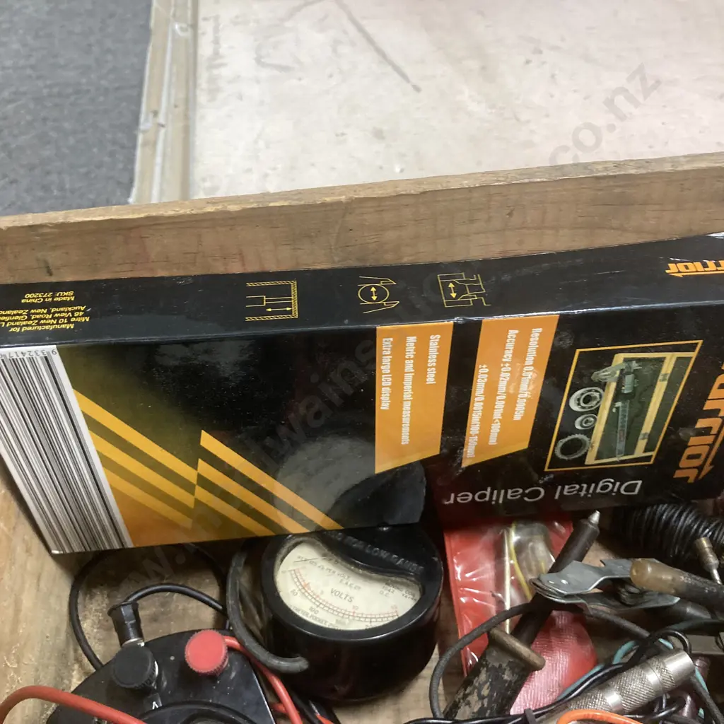 Vintage Box & Electrical Items, USA 627 Starter Current Gauge, Compression Tester, Digital Calipers, Assorted Gauges Etc Image 1++