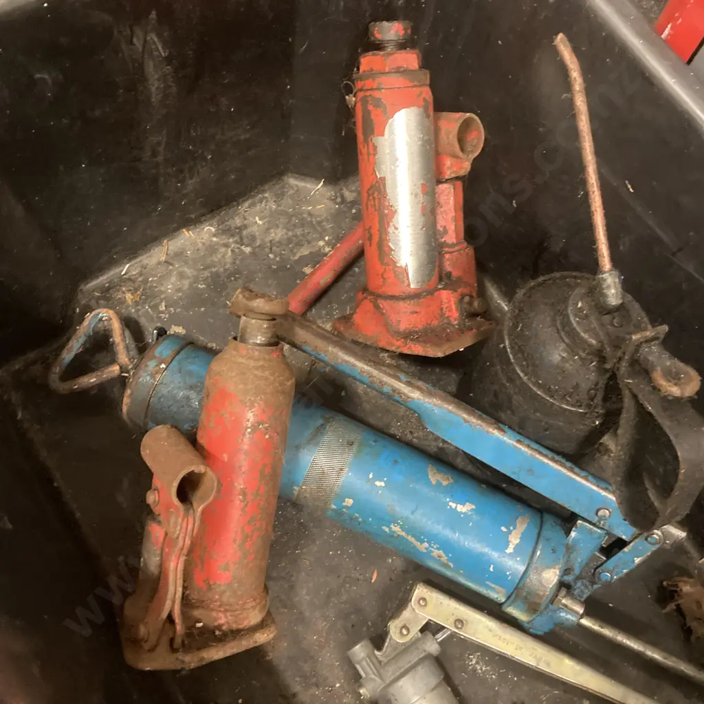 Black Bin Bottle Jacks, Grease Gun & Oil Cans Image 1++