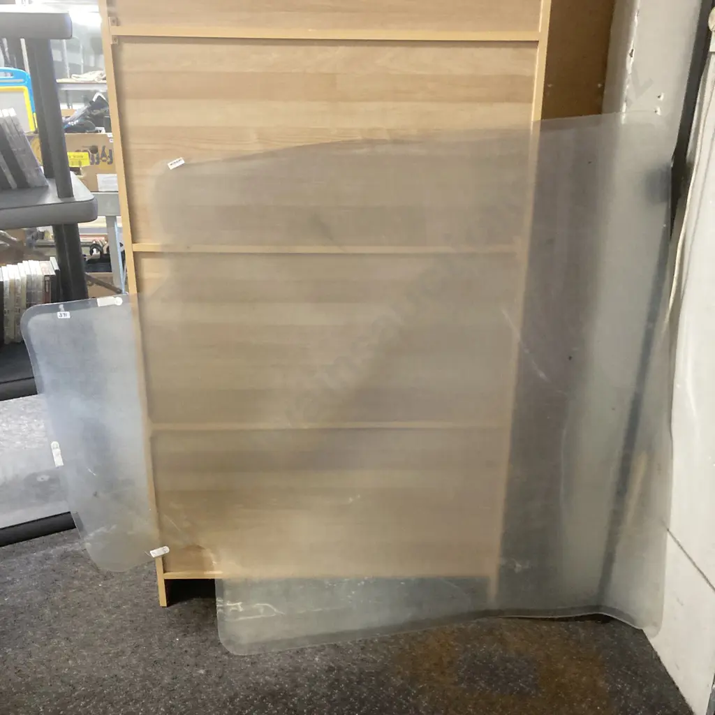Computer Chair Mat, 116 x 136cm Image 1++
