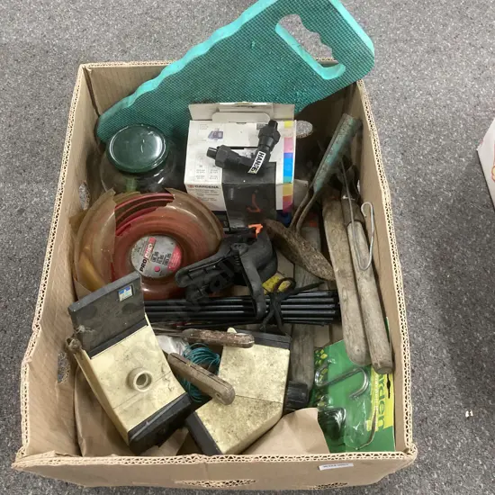 Box Lot Water Timers, Garden Tools, Trimmer Line, Hose Fittings, Garden Sundries
