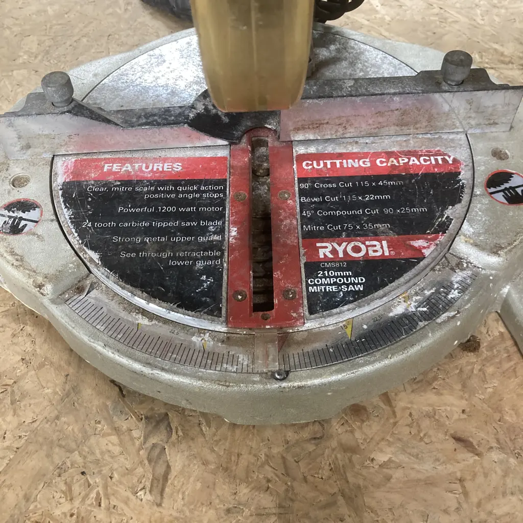 Ryobi 210mm Compound Mitre Saw, Model CMS812 Image 1++