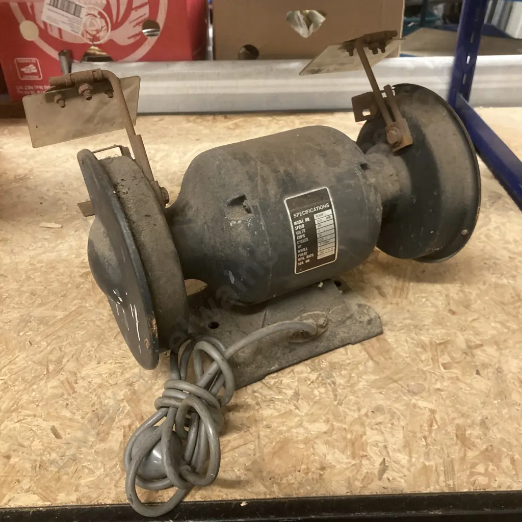 Test Rite 6" Bench Grinder, Model 00268X, 1/2hp, 150mm Image 1++