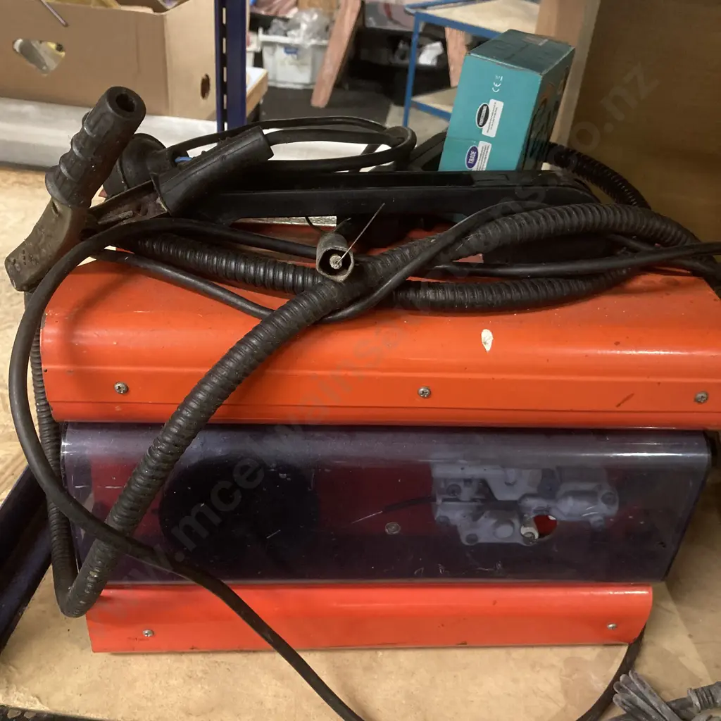Telwin Maxima101 Mig Welder, 220V 50/60Hz Image 1++