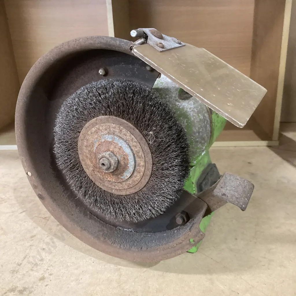 Lot of Two Bench Grinders Image 1++