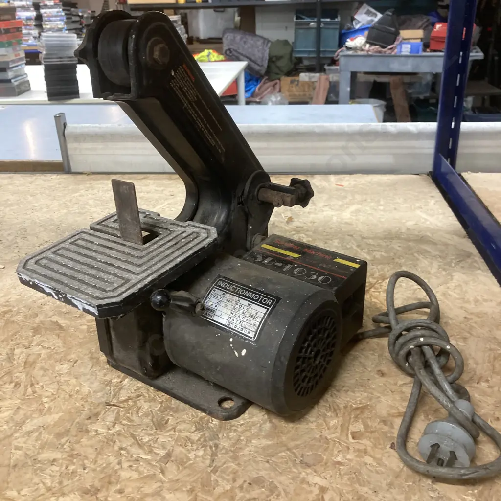 Sanding Machine - 1" x 30" Belt Sander, Model SB-1030 Image 1++