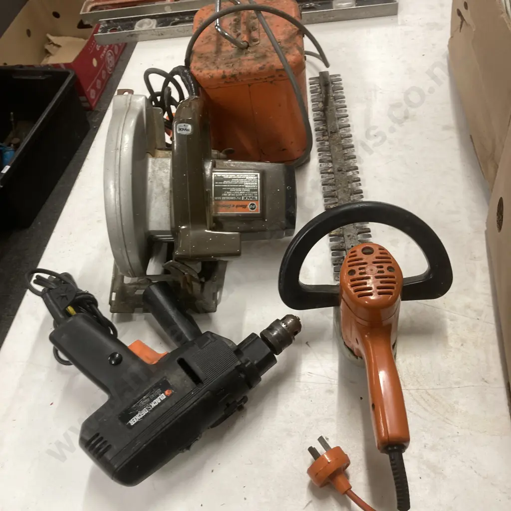 Black & Decker 7 1/4" Circular Saw, 450W Drill, Hedge Trimmer & STC Isolating Transformer Image 1++