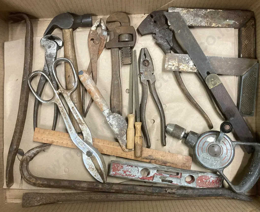 Box lot Vintage Tools Image 1++