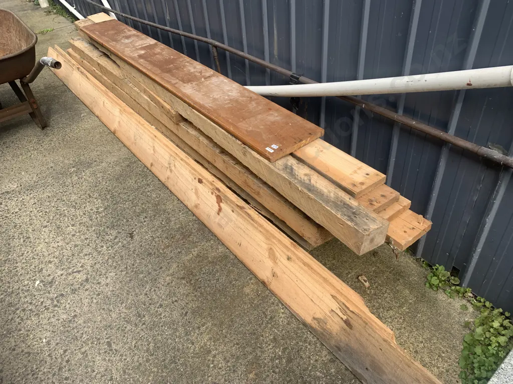 Lot of Assorted Timber Image 1++