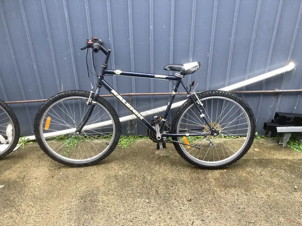 Raleigh 1500 Sports Bike, Black Colour Image 1++