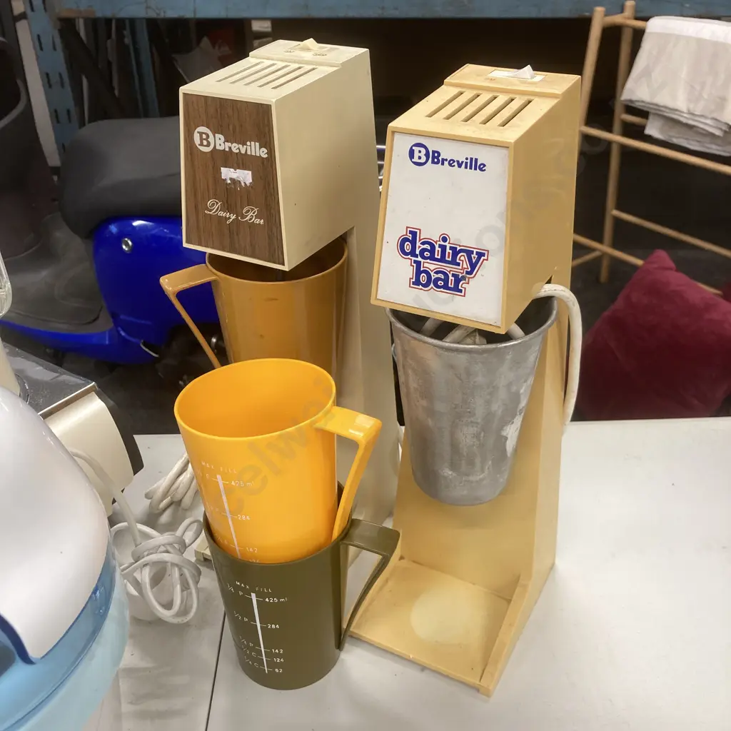Hitachi Super Blender VA-300, Breville Dairy Bar Milkshake Machines & Cups & Snowy Frozen Dessert Maker Image 1++
