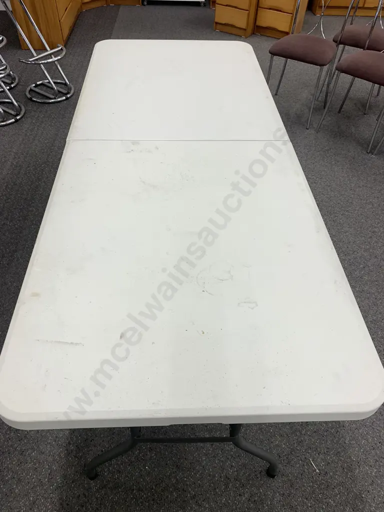 Heavy Duty PVC Folding Trestle Table, H73 W184 D76cm Image 1++